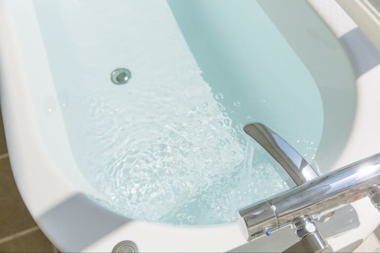 お風呂でのエッチを楽しむ方法と注意点！おすすめの体位とは？