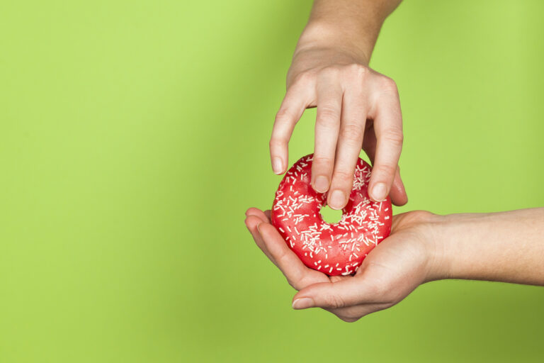 女性がイク舐め方のコツ！クリトリス以外のクンニのやり方も男性向けに解説