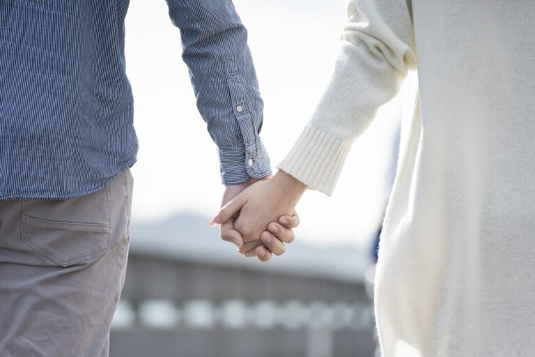 東京の出会いの場10選！居酒屋・バーなどの定番スポットや出会う方法を解説