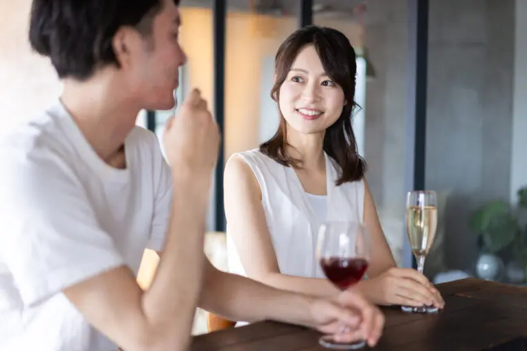 清楚系ビッチの特徴とは？モテる理由や本気にさせる落とし方を解説