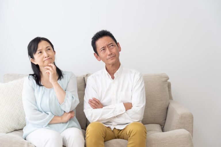 結婚を怖いと感じるのはなぜ？怖い派・怖くない派の意見や対処法を解説